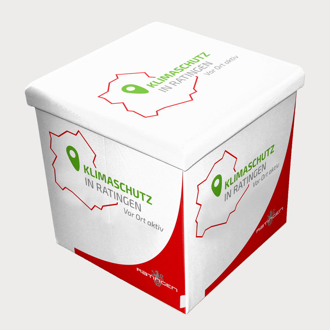 BoxSeat Hocker mit rot bedruckter Bespannung