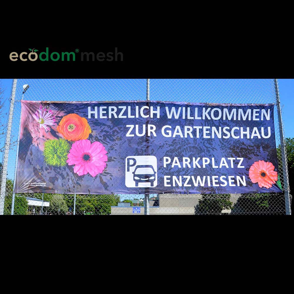 PVC-freies Mesh-Banner mit farbig bedruckter Bespannung im Außenbereich
