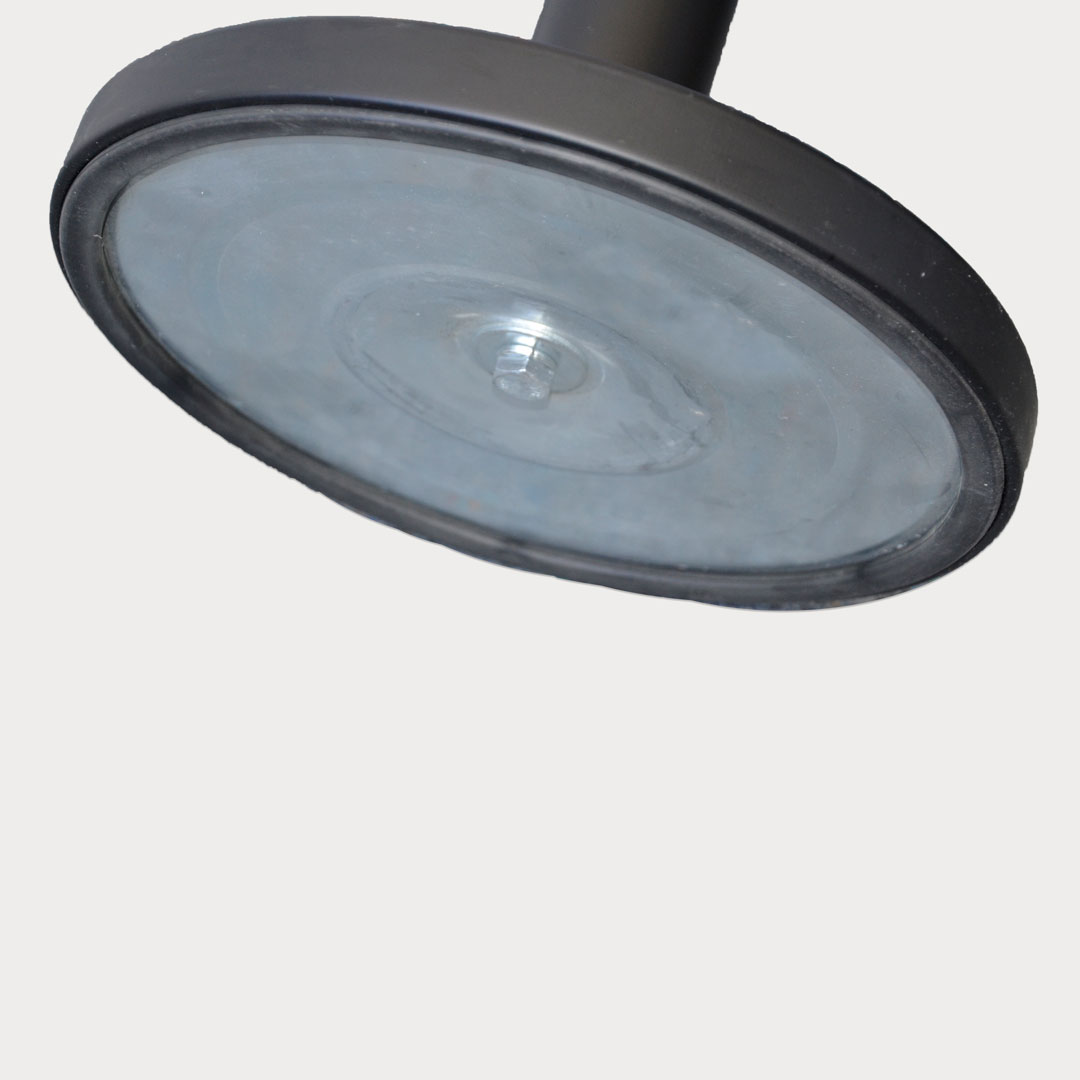 Detailansicht der Unterseite des Absperrständers 