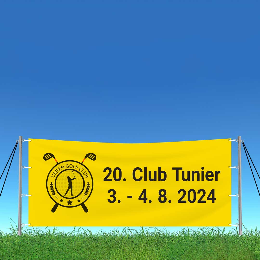 Werbebanner mit farbig bedruckter Bespannung auf einer Rasenfläche