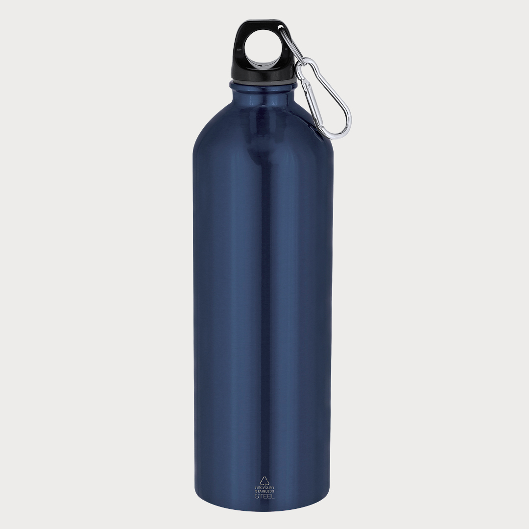 Eine navyblaue Edelstahl-Trinkflasche mit schwarzem Verschluss und einem Karabinerhaken.