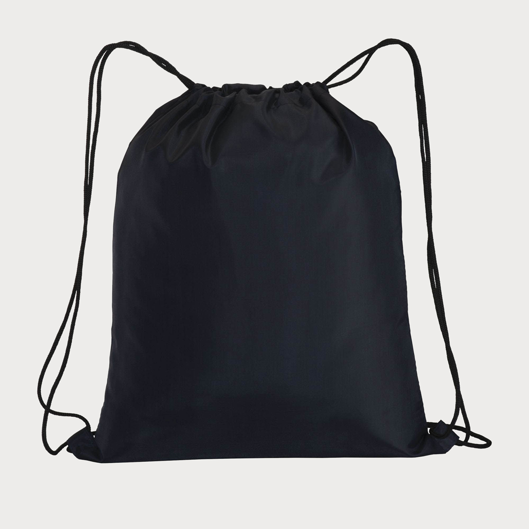 Ein schwarzer, unbedruckter Polyester-Rucksack mit schwarzen Kordelzügen.